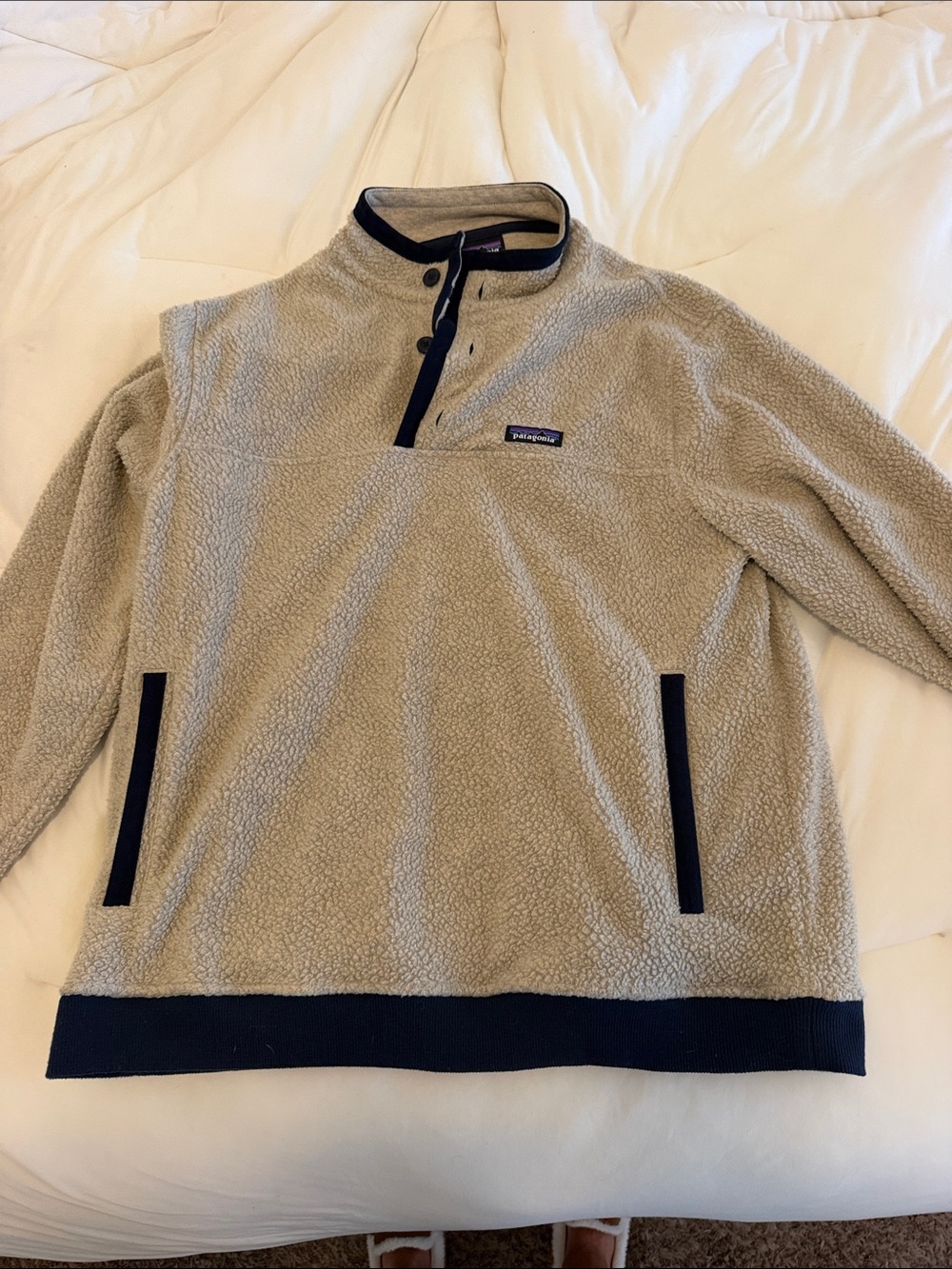Patagonia Men’s Cream Sherpa Snap-Up Pullover with Navy Trim